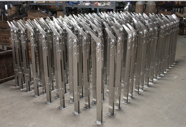 不銹鋼護(hù)欄立柱 不銹鋼護(hù)欄立柱
